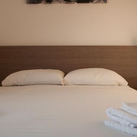 St. George Rent Rooms Larnaca Exterior photo