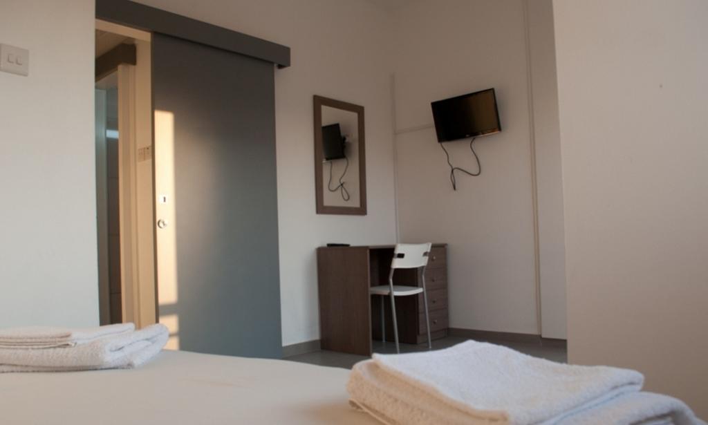 St. George Rent Rooms Larnaca Exterior photo