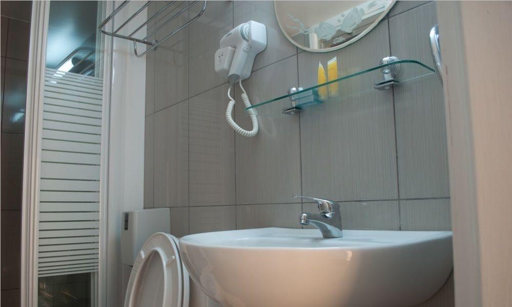 St. George Rent Rooms Larnaca Exterior photo